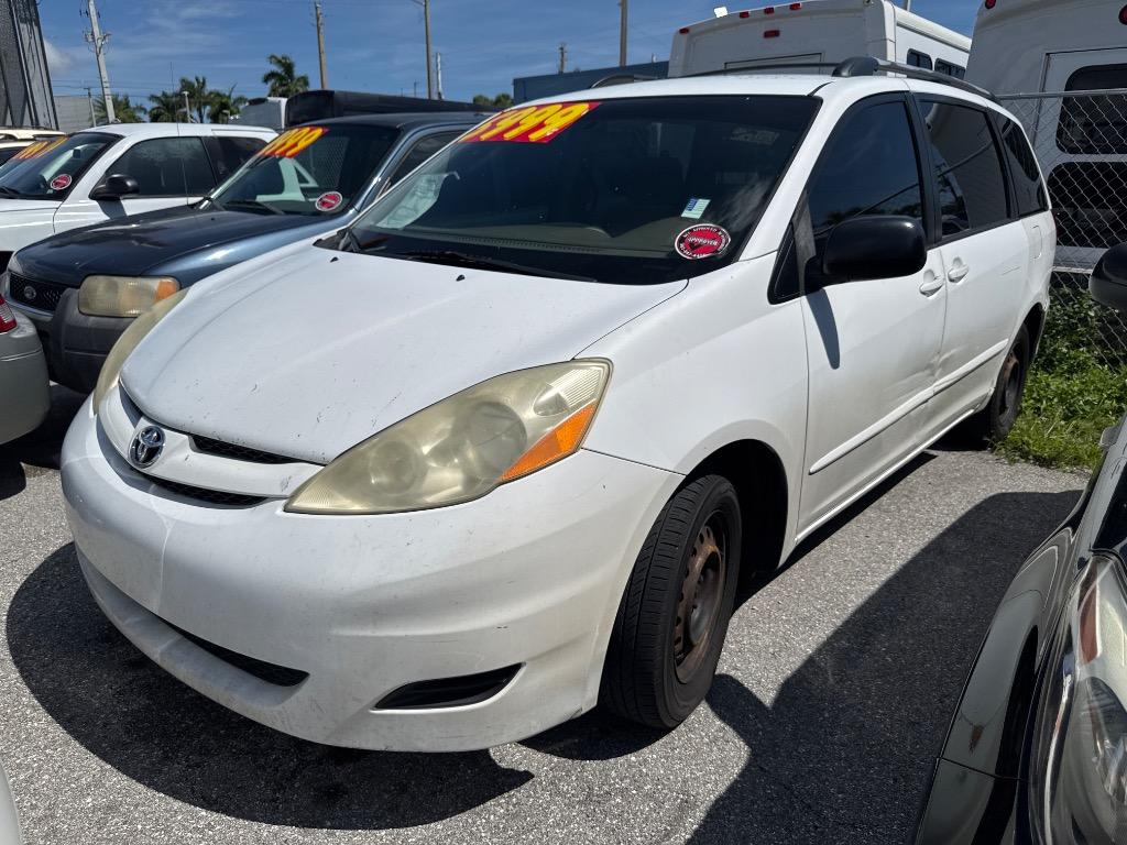 2010 Toyota Sienna LE