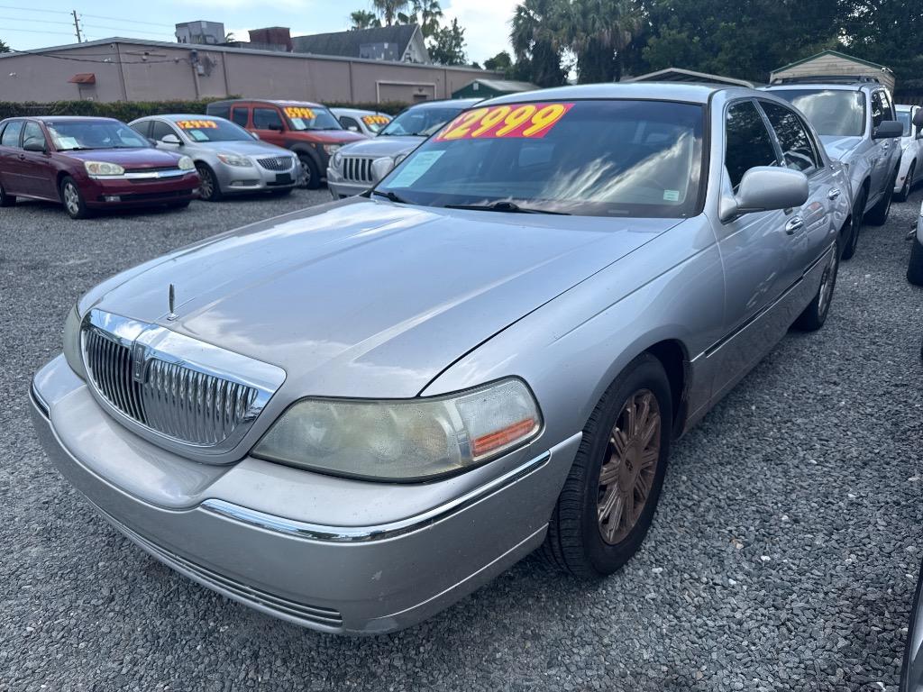 2009 Lincoln Town Car