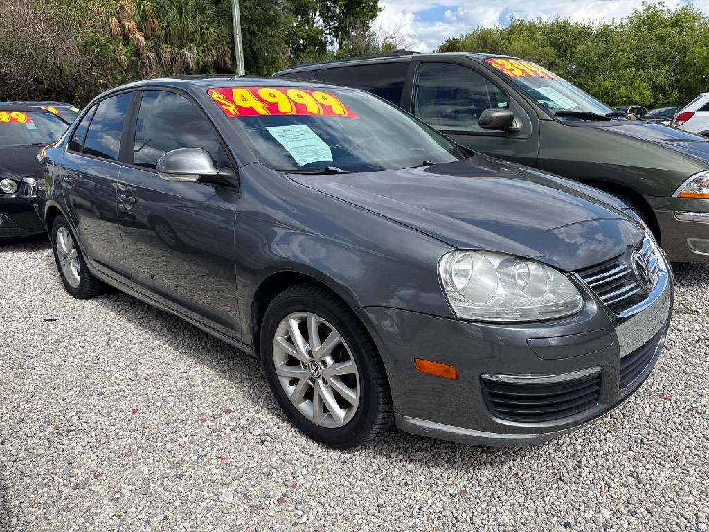 2010 Volkswagen Jetta SE's photo